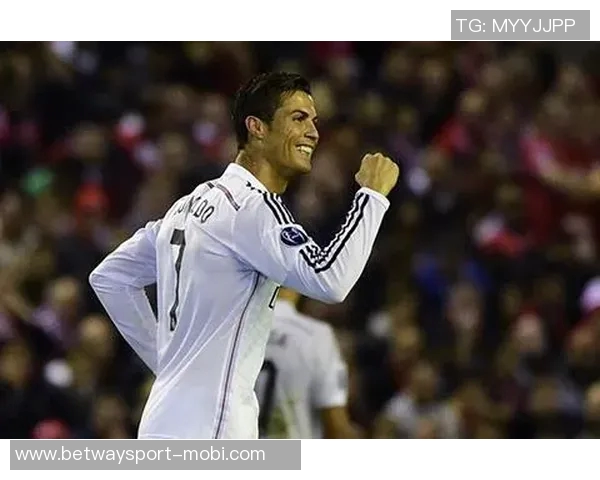 维尼修斯遭皇马球迷嘘声C罗曾教导他如何面对压力与挑战